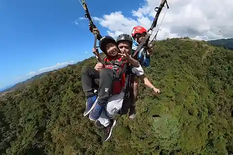 Jaco: Paragliding flygning familj / djurvänligt alternativ