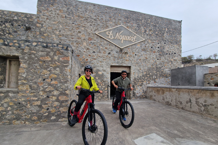 Santorini: Experiência de passeio de bicicleta elétricaDe Vlichada: excursão guiada de bicicleta elétrica pela rota sul de Santorini