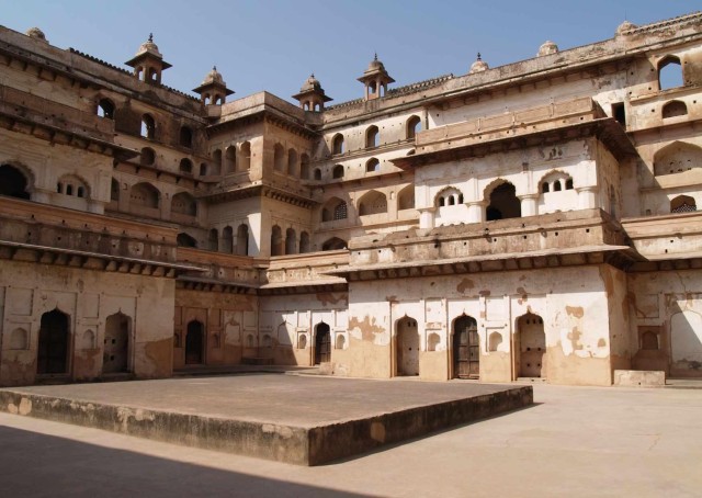 Visit Touristic Highlights of Orchha & Jhansi(Guided Fullday Tour) in Jhansi
