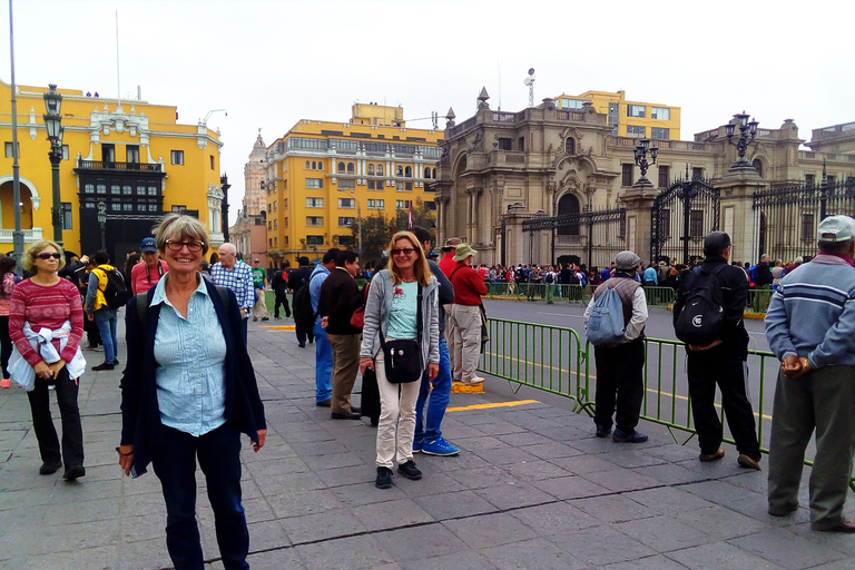 Lima: Paseo por la ciudad y Visita a las Catacumbas