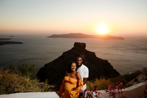 Santorini: fotoshoot met een privé-vakantiefotograaf3 uur + 75 foto's op 3 locaties