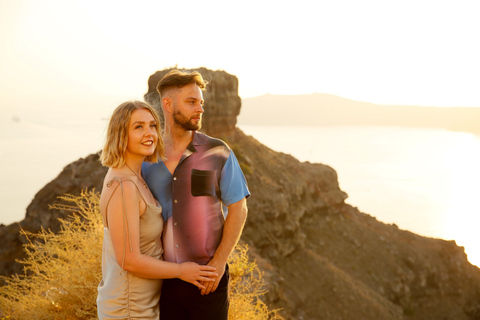 Santorini: fotoshoot met een privé-vakantiefotograaf90 minuten + 45 foto's op 2 locaties