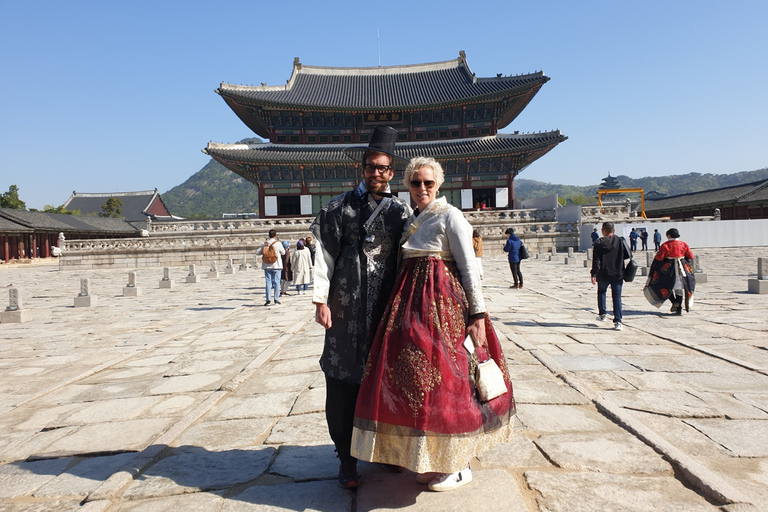 Seul: City Hightlights, Palace Tour e Hanbok opcionalCom locação de Hanbok (roupa tradicional coreana)