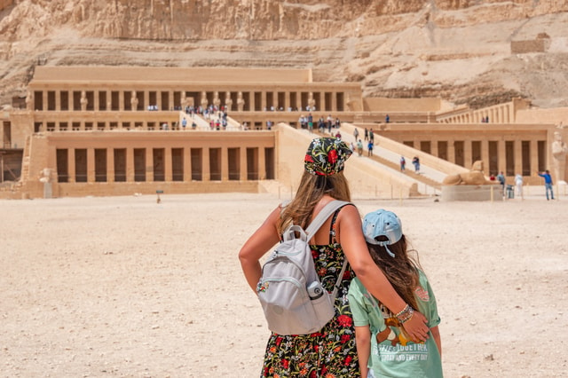 Hurghada: Valley of Kings Hatshepsut & Karnak Luxor Day Trip