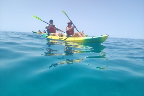 Menorca: Excursión en kayak por el Parque Natural de MontgofrePuerto de Addaia: Excursión en Kayak con Paradas en la Playa