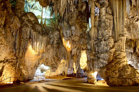 Torremolinos/Benalmadena : Visite des grottes de Nerja avec Frigiliana