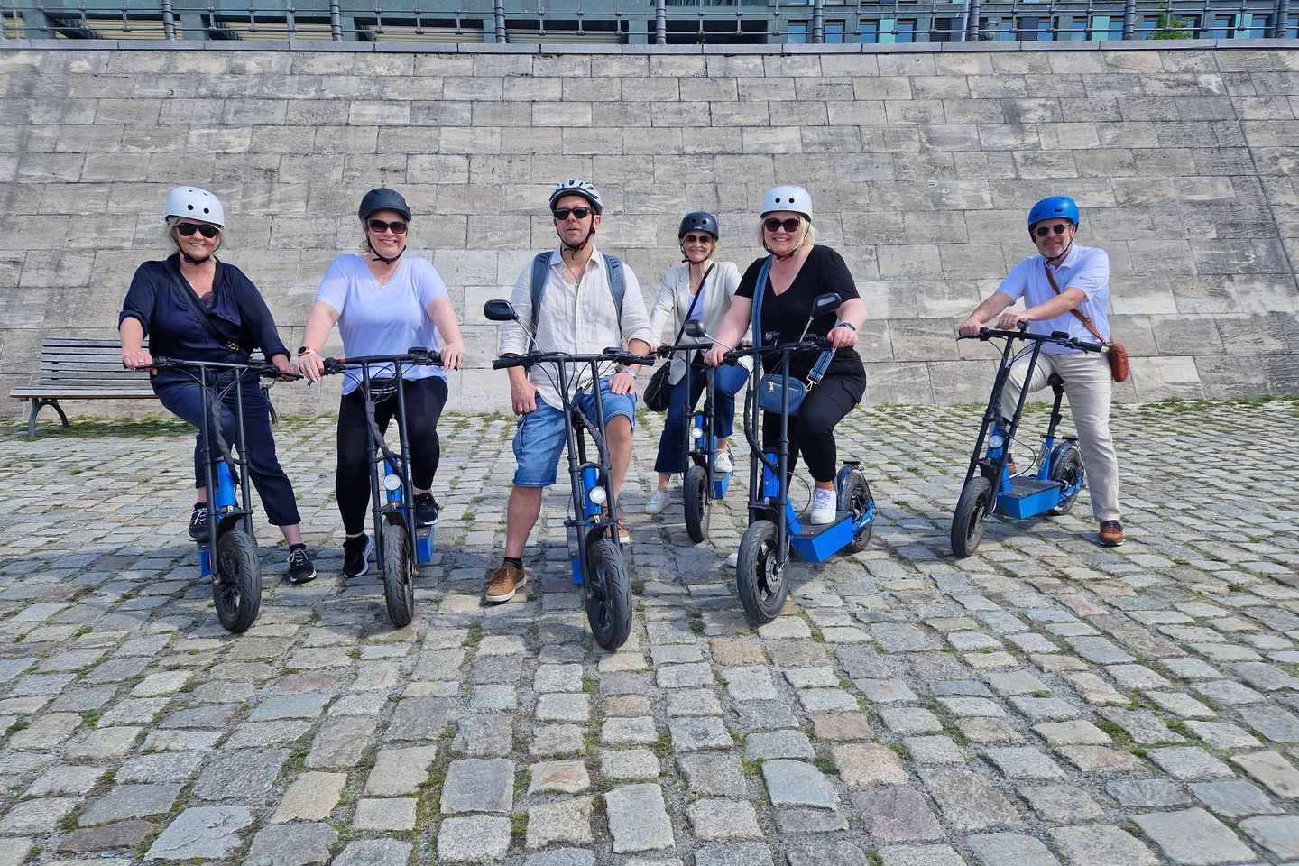 ミュンヘン観光：ガイド付き電動スクーターツアー