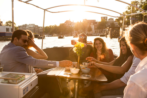 Amsterdam: Romantic Private Canal Tour and Prosecco &amp; SnacksRomantic Private 45-minute Canal Tour