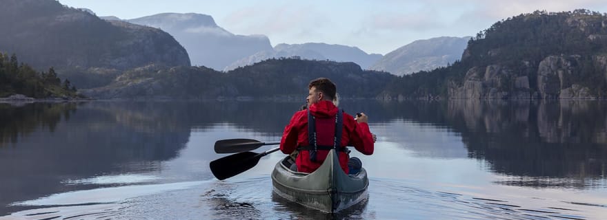 Stavanger : Randonnée sur le sentier caché de Preikestolen + canoë + déjeuner