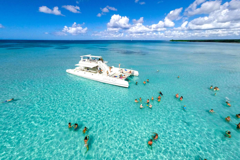 Punta Cana : L'étonnante île de Saona Clasica Journée complètePunta Cana : L'incroyable île de Saona (journée complète)