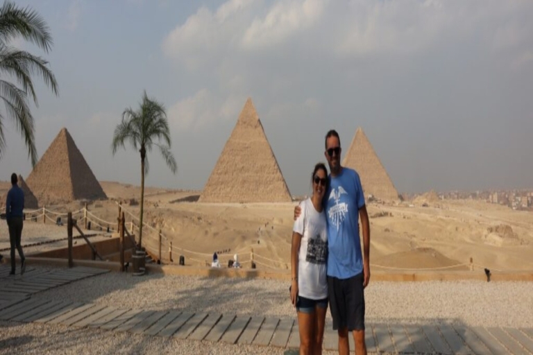 Giza Pyramids & Egyptian Museum Day Tour