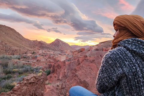 Från Marrakech: 2-dagarsutflykt till Ouarzazate och Merzouga med måltiderPrivat rundtur: Lyxigt boende