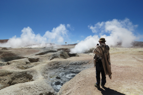 La Paz: 4-Day Uyuni & colored lagoons with flight.