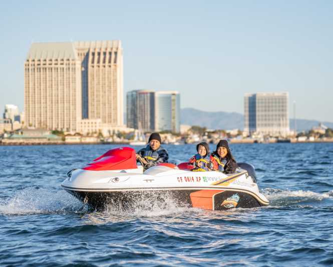 San Diego: Drive Your Own Speed Boat 2-Hour Tour