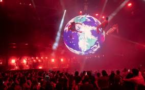 Buenos Aires: Fuerza Bruta Show: AVEN experience