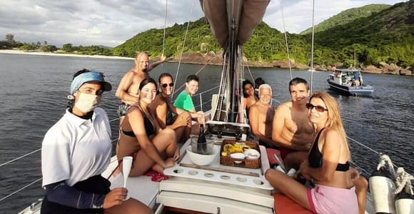 Rio de Janeiro: Bootstour mit Getränken und Schwimmen