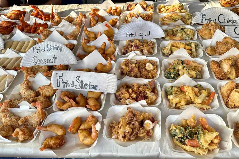 Khaolak: visita guiada com petiscos e show de cabaréKhaolak: Tour guiado com petiscos e show de cabaré