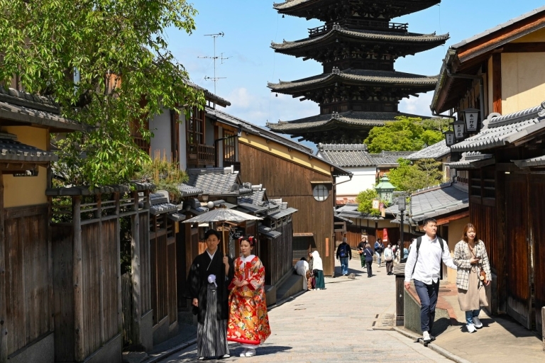 Kyoto: Private Customized Walking Tour with a Local 8-Hour Tour