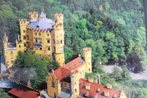 Monaco di Baviera: tour di mezza giornata con salto della linea del castello di NeuschwansteinMonaco di Baviera: tour salta fila di mezza giornata al castello di Neuschwanstein