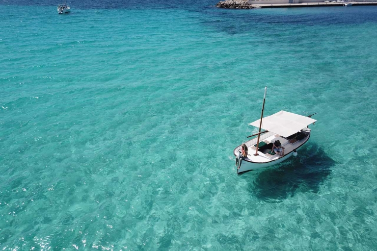 Navega por las playas del sur de Mallorca a bordo de un auténtico LlautSol Visita privada