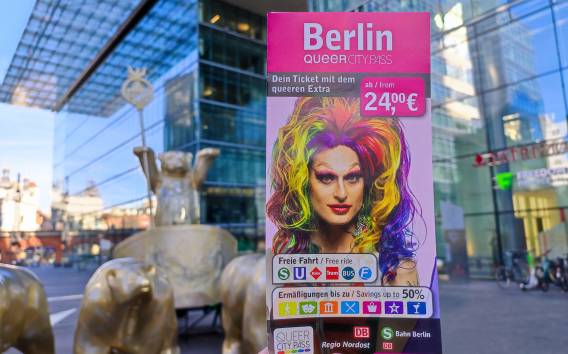 Berlin: QueerCityPass mit Transport und Ermäßigungen