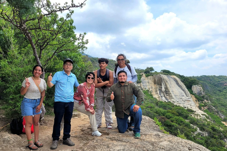 Private Experience to Hierve el Agua with Local Guide Private Experience to Hierve el Agua with a Local Guide