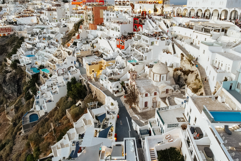 Visita turística privada de Santorini con cata de vinos gratuitaVisita panorámica de Santorini con cata de vinos