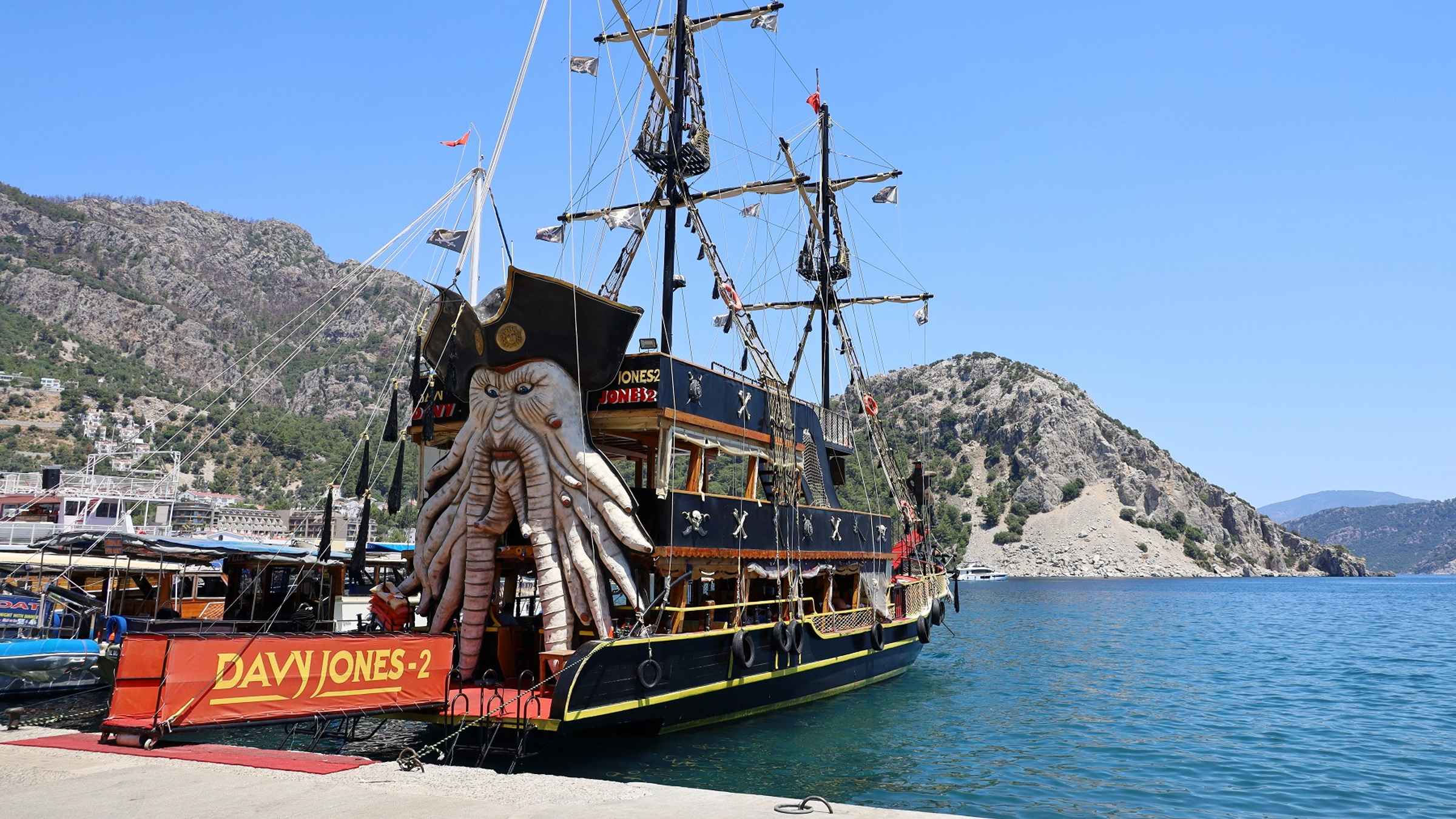 Marmaris: Passeio em Navio Pirata com Tudo Incluído e Traslado Gratuito do Hotel