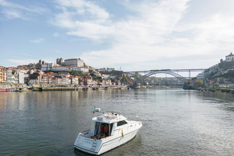 Porto: Private Douro River Sunset CruiseVila Nova de Gaia: Private Douro River Sunset Cruise