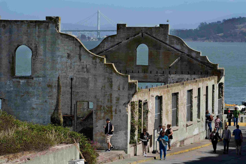 San Francisco: Alcatraz Island &amp; Chinatown Walking TourSan Francisco: Alcatraz Island &amp; Guided Tour of Chinatown