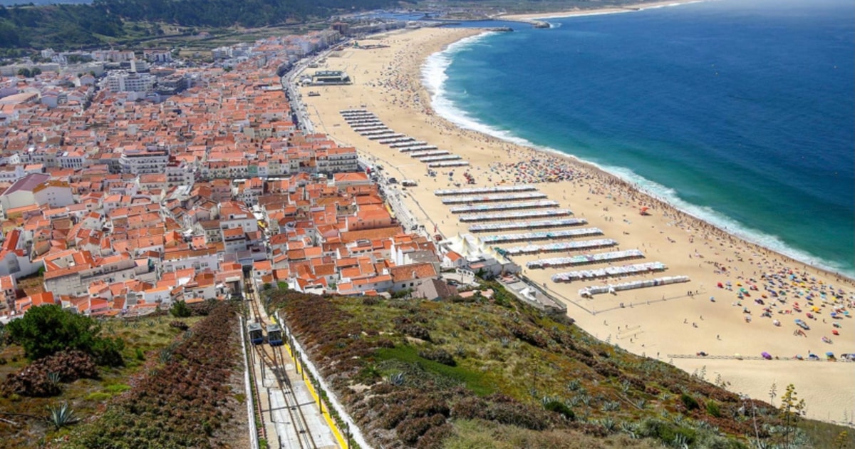 Desde Lisboa Excursión Privada a Óbidos, Nazaré y el Monasterio de