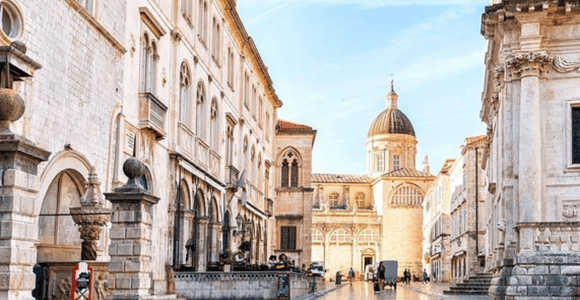 Dubrovnik: Private City Walls Walking Tour with Tickets