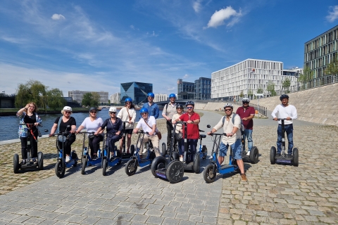Berlin: Guided E-Scooter 2H Night Tour