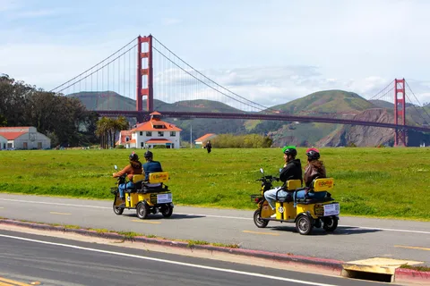 San Francisco: Electric Scooter Rental with GPS Storytelling