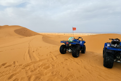 Excursión de 3 días de Fez a Marrakech por el desierto del SaharaTour Privado: Alojamiento de lujo