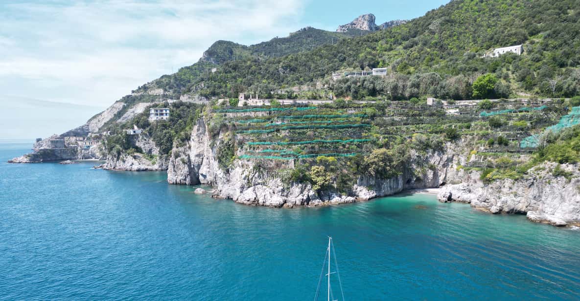AmalfiKüste SegelbootErlebnisse ab Salerno ganztägig GetYourGuide