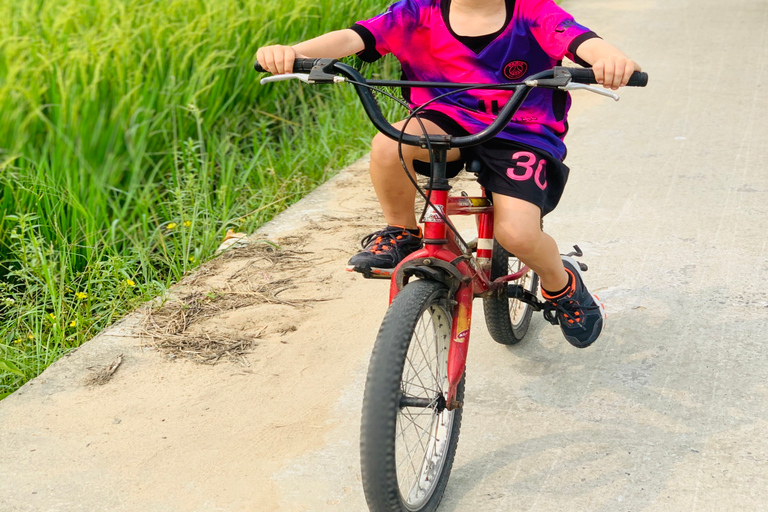 Hoi An: Cykeltur med Buffalo Riding &amp; Lantern-Making Class