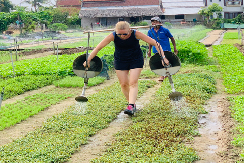 Hoi An: Bike Tour with Buffalo Riding &amp; Lantern-Making Class