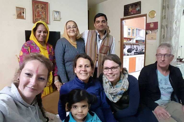 Démonstration de cuisine maison et dîner avec une famille locale à Jaipur