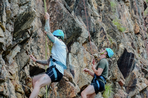 Riverflife: Aventura de escalada en roca crepuscularEscalada en roca crepuscular