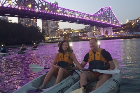 Brisbane: Illuminated River Night Kayak Tour
