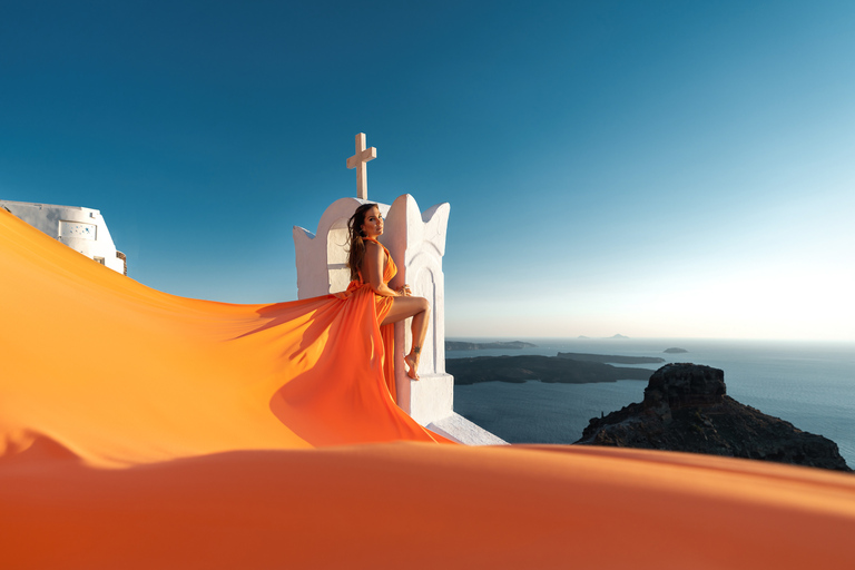 Sesión de fotos con vestido volador en Santorini: Paquete exprés