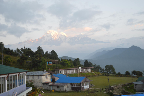 Pokhara: caminhada diurna no sopé da montanha Annapurna