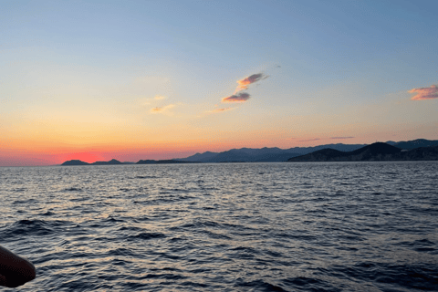 Dubrovnik: Crucero al Atardecer en la Hora Dorada