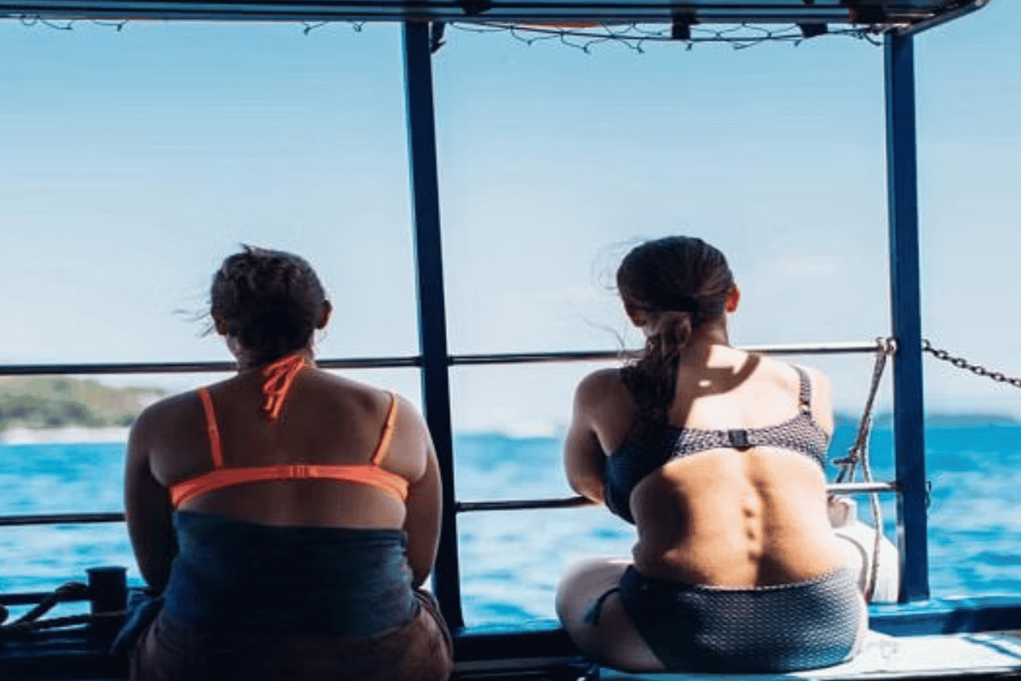 Frá Split: Skemmtisigling með eyjum og bláa lónið, matur og drykkir