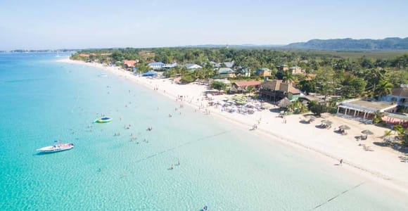 From Montego Bay/Falmouth: Negril Beach Catamaran Cruise