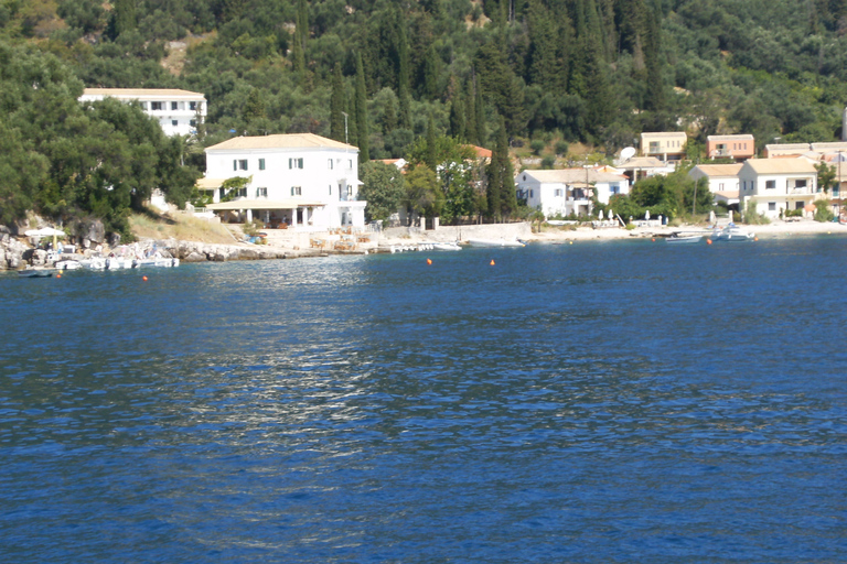 East coast cruise - Sightseeing and Lunch