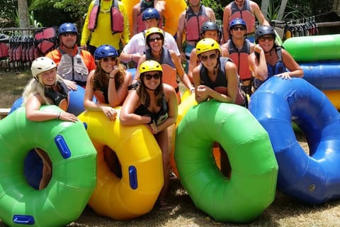 Falmouth/Montego Bay: River Tubing & Beach Ride on Horseback