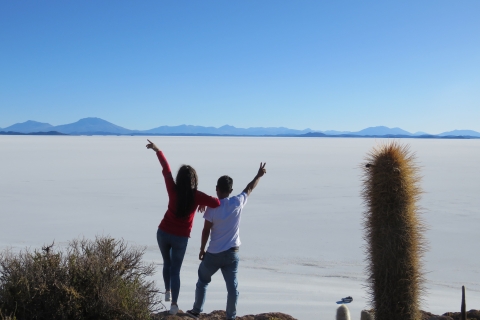 Z La Paz: 2-dniowy lot nad słone równiny Uyuni i Czerwona Laguna.