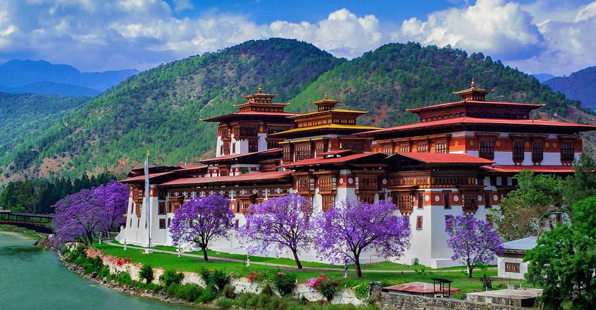 Bhutan, Private 4-Day Trip with Full Board & Transportation - Housity